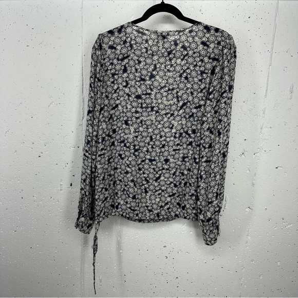 Lucky Brand size Medium Blue Floral Drawstring Bottom Blouse - Picture 9 of 11